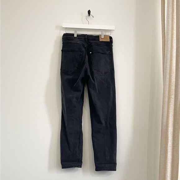 SLIM HIGH WAISTED BLACK JEANS - Picture 2 of 3